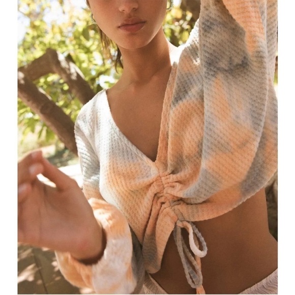 Urban Outfitters Out from Under Tie Dye Waffle Knit Crop Top Size Medium - Picture 7 of 7